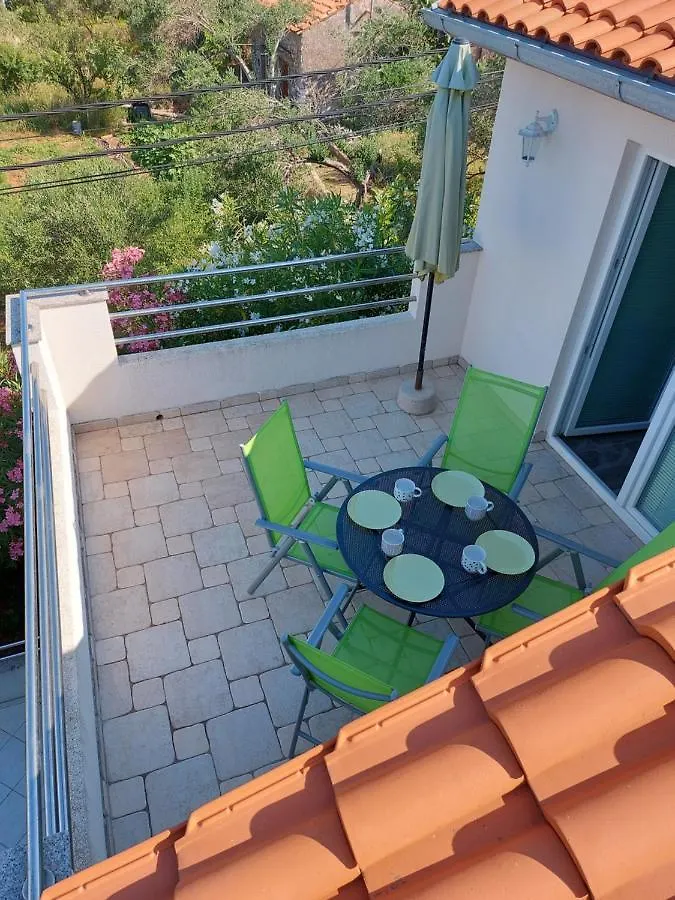 Tome Apartment Rab Town