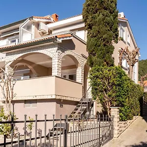Casa Barbara Rab Town